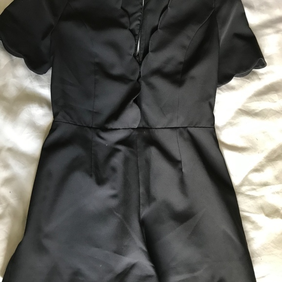 storee black low v neck jumper - small - Picture 2 of 2